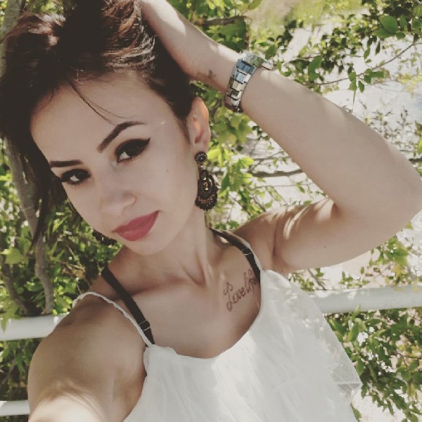 28-latka Czeka Na Faceta