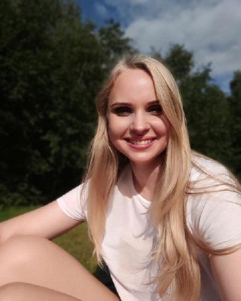 Podniecają Mnie Dojrzali Panowie, Chociaż Liczę Sobie Zaledwie 21 Lat