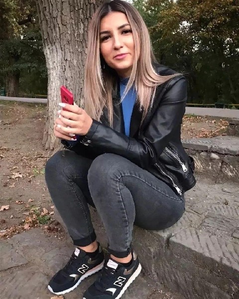 Pragnę Szalonej Ekscytacji Na Krótki Czas