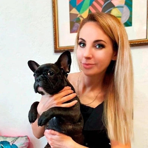 Sponsorki Czekają Na Zdecydowanych Mężczyzn