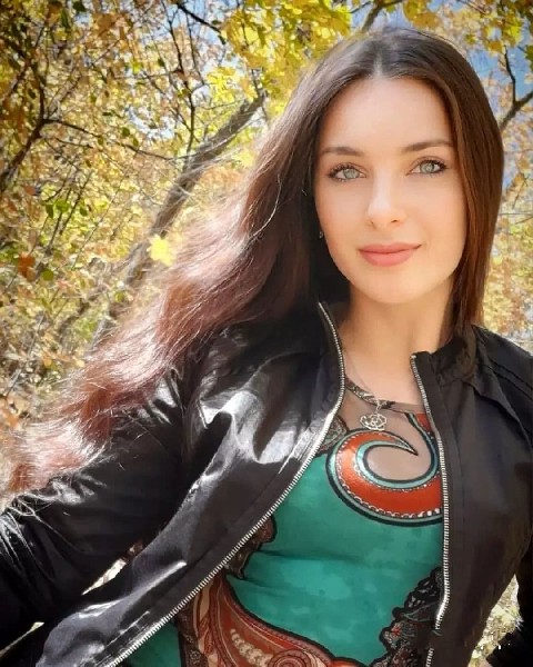 Mężczyzny Na Spotkania Poszukuje Sobie Uchodźczyni Z Terenów Ukrainy Zamieszkująca Na Terenie Polski