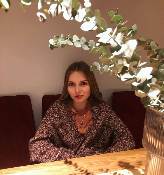 Młodziutka Julia