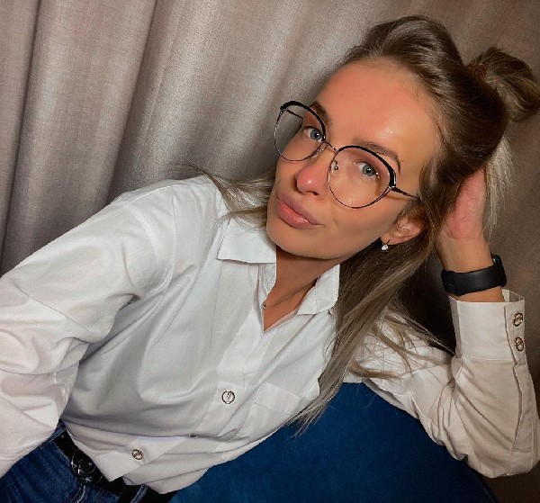 Prywatne Spotkania Z Pewną Siebie 36letnią Panią