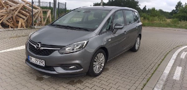 Sprzedam Prywatnie Opel Zafira 2018  Benzyna + Lpg   Przebieg 26 Tys Km 