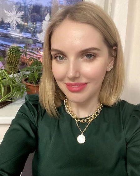 Sponsorki Czekają Na Gotowych Panów