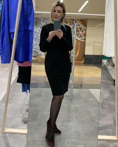 Wytworna Dojrzała Kobieta Szuka Towarzystwa