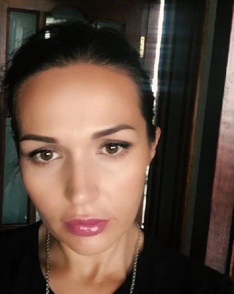 Namiętna Doświadczona Pani Czeka Na Odważnego Ogiera