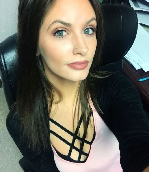 Szalona Dojrzała Dama Pragnie Się Zabawić