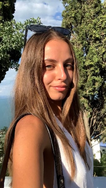 Wstydliwa 21 Latka - Dyskretna Znajomość