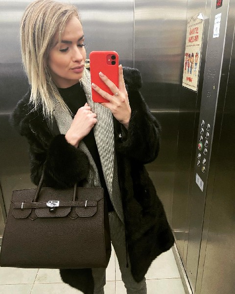 Otwarta Na Ekscytujące Znajomości