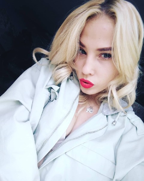 Chciałabym Doznać To Coś Ponownie, To Co Nazywają Namiętnością Prawdziwym Facetem